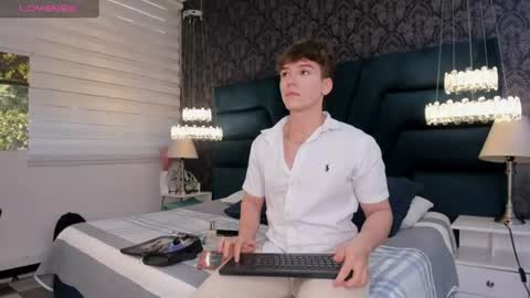 Snapshot of femboy_max chatting on 24, 6, 2026 Femboy Max online show from 24, 6, 2026