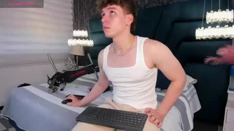 Snapshot of femboy_max chatting on 11, 7, 2026 Femboy Max online show from 11, 7, 2026