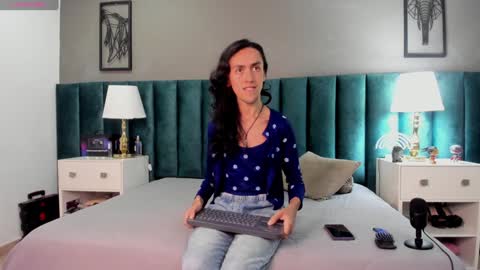 Snapshot of fenix_karoll chatting on 1, 1, 2025 Karol online show from 1, 1, 2025