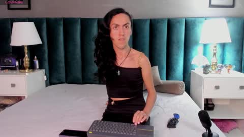 Snapshot of fenix_karoll chatting on 8, 1, 2025 Karol online show from 8, 1, 2025