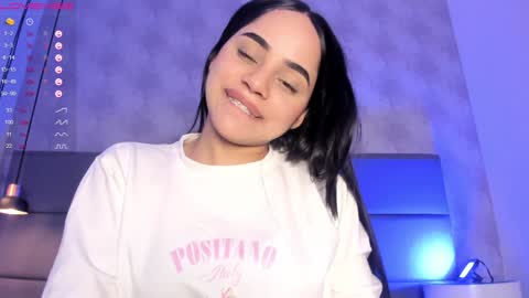 Snapshot of fer_luu chatting on 17, 12, 2024 Fernanda Luna online show from 17, 12, 2024