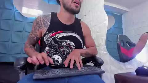 Snapshot of ferchodaniels chatting on 1, 2, 2025 Daniel Fernando online show from 1, 2, 2025