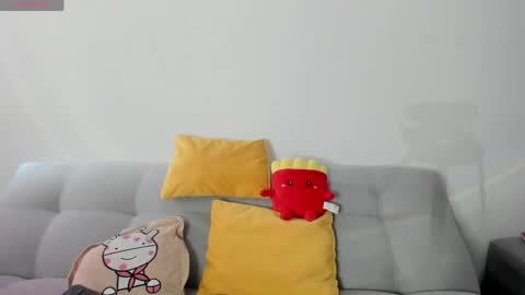 fernanda  online show from 4, 4, 2026