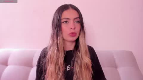 fernanda  online show from 17, 7, 2026