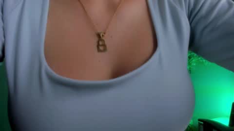 Fernanda Diaz online show from 11, 1, 2025