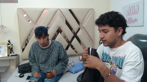 Snapshot of ferphoenix_ chatting on 13, 1, 2025 FER PHOENIX online show from 13, 1, 2025