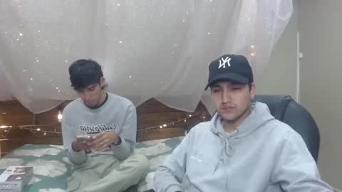 Snapshot of ferphoenix_ chatting on 22, 1, 2025 FER PHOENIX online show from 22, 1, 2025