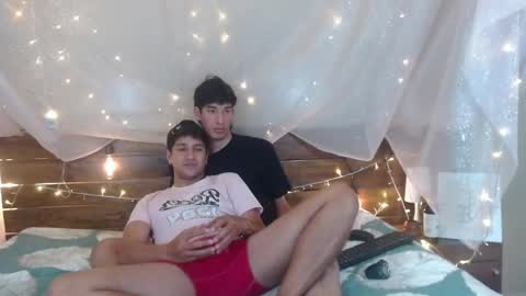Snapshot of ferphoenix_ chatting on 22, 1, 2025 FER PHOENIX online show from 22, 1, 2025