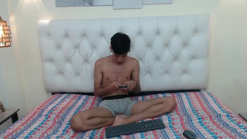 Snapshot of ferphoenix_ chatting on 27, 1, 2025 FER PHOENIX online show from 27, 1, 2025