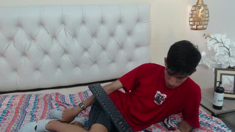 Snapshot of ferphoenix_ chatting on 3, 2, 2025 FER PHOENIX online show from 3, 2, 2025