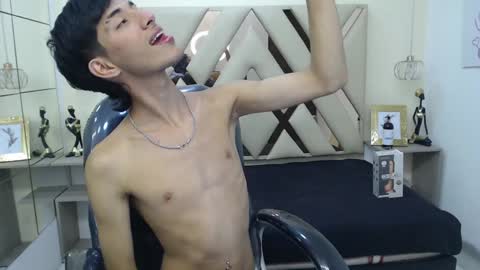 Snapshot of ferphoenix_ chatting on 6, 2, 2025 FER PHOENIX online show from 6, 2, 2025