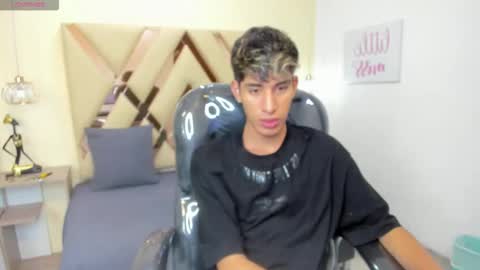 FER PHOENIX online show from 23, 10, 2025