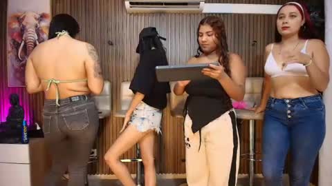 Snapshot of fetishcouples chatting on 22, 6, 2026 alice and samm online show from 22, 6, 2026