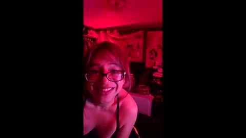 feynomenal_xo online show from 17, 4, 2026