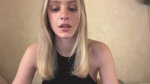 Lisa online show from 15, 12, 2025