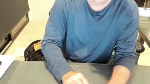 Snapshot of fhetzl chatting on 9, 11, 2025 fhetzl online show from 9, 11, 2025