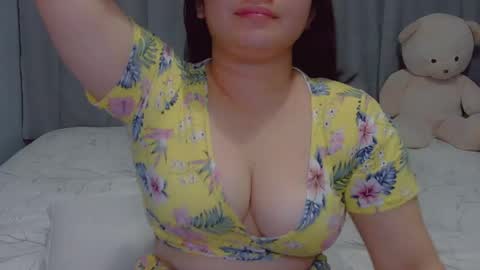 fhwilloughbyxx online show from 17, 4, 2026