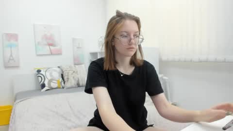 Snapshot of fiery__mary chatting on 27, 5, 2026 Mary online show from 27, 5, 2026
