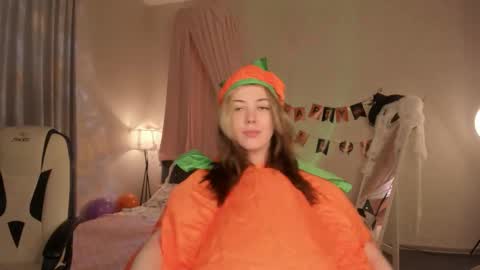 Snapshot of fieryfeline chatting on 31, 10, 2025 Filla online show from 31, 10, 2025