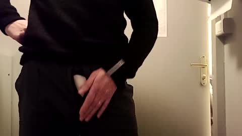 fifi010203 online show from 19, 12, 2024