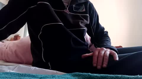 fifi010203 online show from 16, 2, 2025