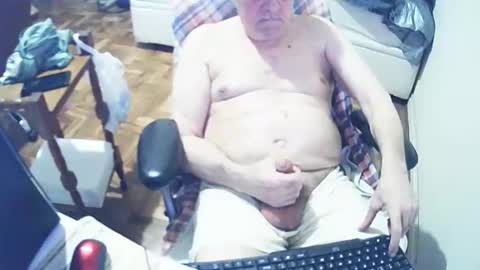 Snapshot of filhober chatting on 6, 10, 2025 filhober online show from 6, 10, 2025