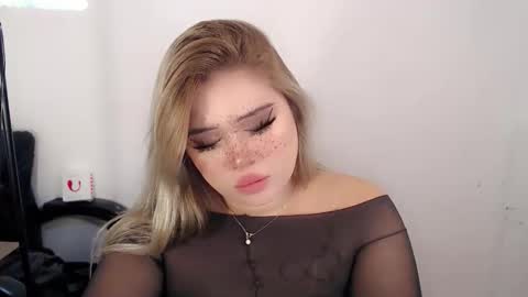 Snapshot of filipina_slutty69xxx chatting on 12, 9, 2025 Angela DONT FORGET TO FOLLOW AND GIVE ME APPRECIATION online show from 12, 9, 2025