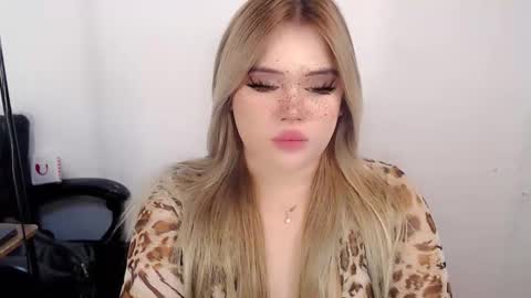 Snapshot of filipina_slutty69xxx chatting on 13, 9, 2025 Angela DONT FORGET TO FOLLOW AND GIVE ME APPRECIATION online show from 13, 9, 2025