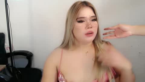 Snapshot of filipina_slutty69xxx chatting on 18, 9, 2025 Angela DONT FORGET TO FOLLOW AND GIVE ME APPRECIATION online show from 18, 9, 2025