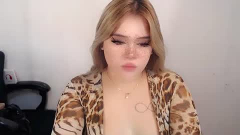Snapshot of filipina_slutty69xxx chatting on 22, 9, 2025 Angela DONT FORGET TO FOLLOW AND GIVE ME APPRECIATION online show from 22, 9, 2025