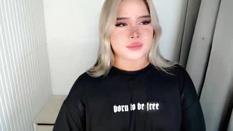 Snapshot of filipina_slutty69xxx chatting on 12, 11, 2025 Angela DONT FORGET TO FOLLOW AND GIVE ME APPRECIATION online show from 12, 11, 2025