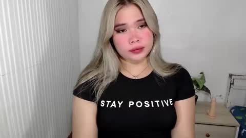 Snapshot of filipina_slutty69xxx chatting on 26, 11, 2025 Angela DONT FORGET TO FOLLOW AND GIVE ME APPRECIATION online show from 26, 11, 2025