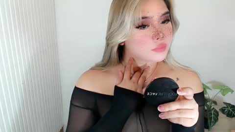 Snapshot of filipina_slutty69xxx chatting on 29, 11, 2025 Angela DONT FORGET TO FOLLOW AND GIVE ME APPRECIATION online show from 29, 11, 2025