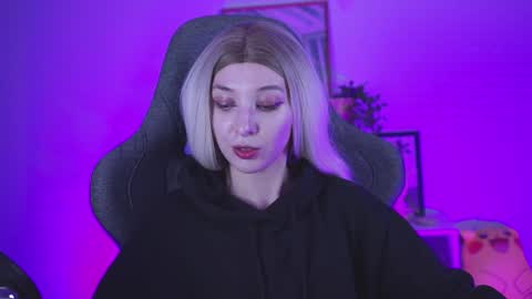 cap and Lana  online show from 21, 12, 2024