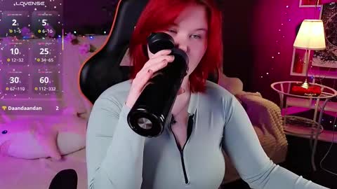 Snapshot of fillisfire chatting on 17, 10, 2025 - online show from 17, 10, 2025