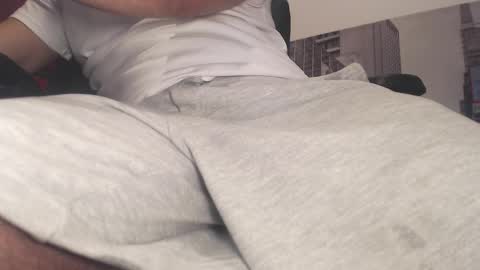 Snapshot of filouxx70 chatting on 24, 10, 2025 filouxx70 online show from 24, 10, 2025