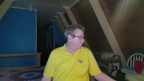 Snapshot of finderfiner chatting on 19, 11, 2025 finderfiner online show from 19, 11, 2025