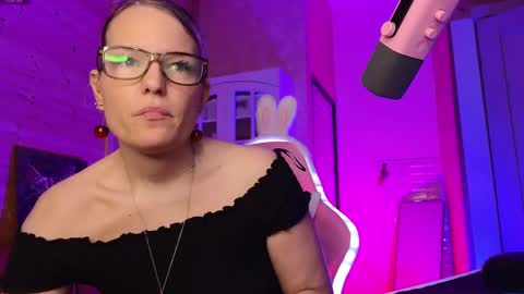 Snapshot of findom_lady_shine chatting on 5, 6, 2026 Lady online show from 5, 6, 2026