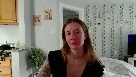 Snapshot of findomgoddessnatalia chatting on 15, 5, 2026 Goddess Natalia Findom online show from 15, 5, 2026