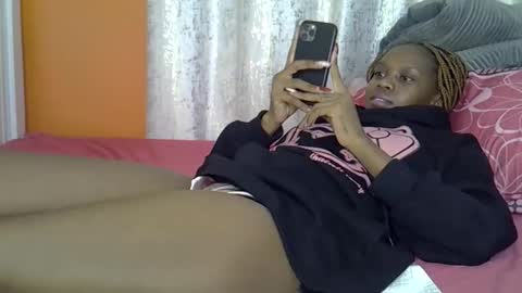 fine_queen12 online show from 9, 4, 2026