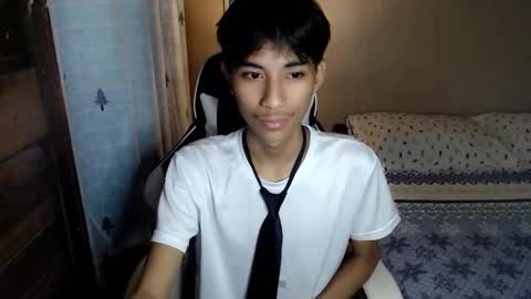 Snapshot of fineboii_rey18 chatting on 14, 9, 2025 fineboii_rey18 online show from 14, 9, 2025