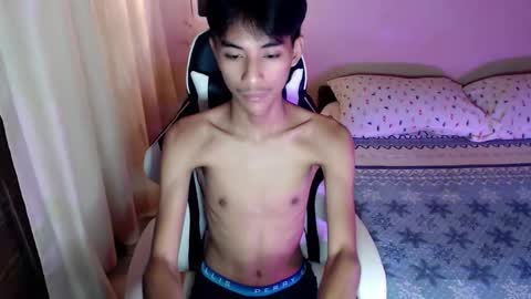 fineboii_rey18 online show from 14, 12, 2025