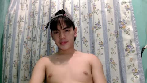 Snapshot of fineshyt_ chatting on 30, 7, 2026 Ero online show from 30, 7, 2026