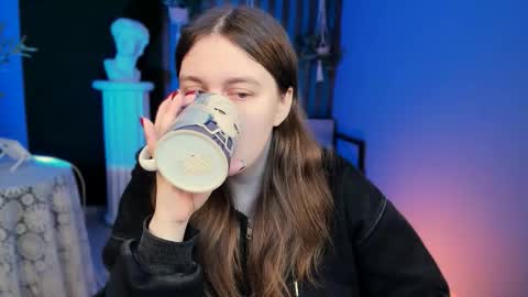 fiora online show from 22, 3, 2026