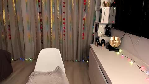 Snapshot of fire_foxone chatting on 21, 2, 2025 FireFox online show from 21, 2, 2025