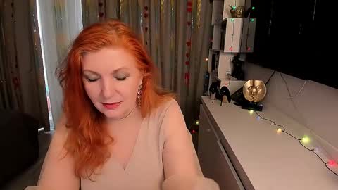 Snapshot of fire_foxone chatting on 28, 2, 2025 FireFox online show from 28, 2, 2025