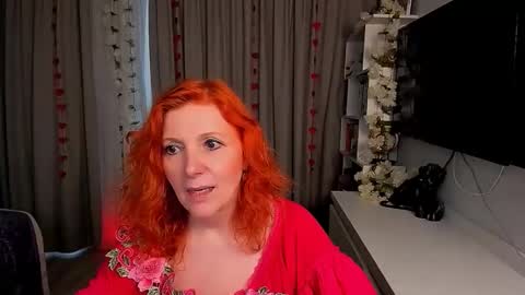 Snapshot of fire_foxone chatting on 28, 10, 2025 FireFox online show from 28, 10, 2025