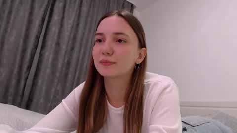 fireflies_fly_ online show from 23, 11, 2025