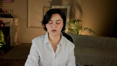 Snapshot of fisher_sofia chatting on 15, 12, 2025 SOFIA online show from 15, 12, 2025