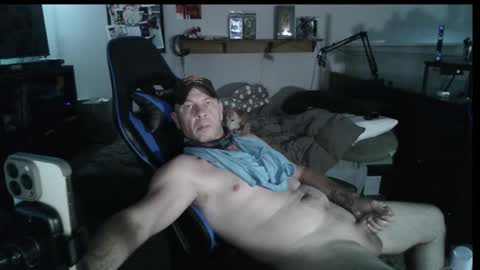 Snapshot of fit_beast chatting on 9, 11, 2025 fit_beast online show from 9, 11, 2025